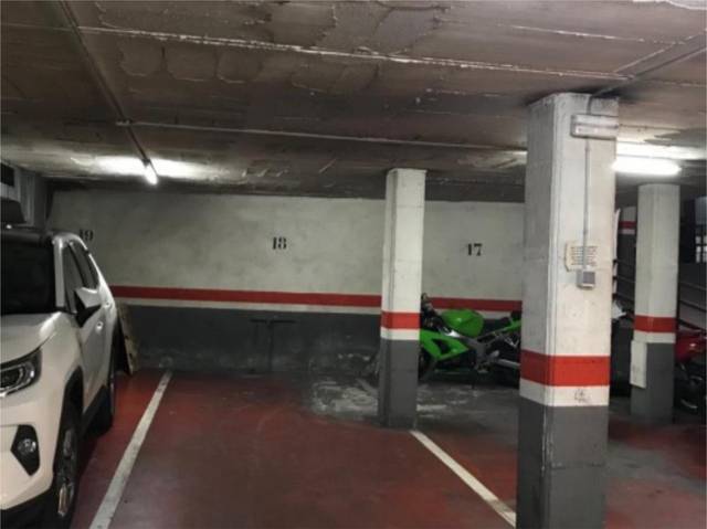 Garaje en Alquiler en Carrer d'Horta, 7 en Horta