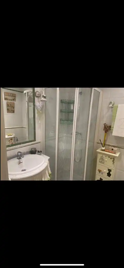 Flat for sale in Calle Salido, 15, San Bartolomé - Millán de Priego Bathroom of Flat for sale in Jaén with Air Conditioner, Heating and Parquet flooring