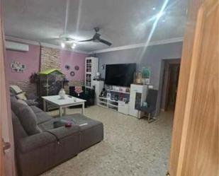 Sala d'estar de Casa adosada en venda en Bonares