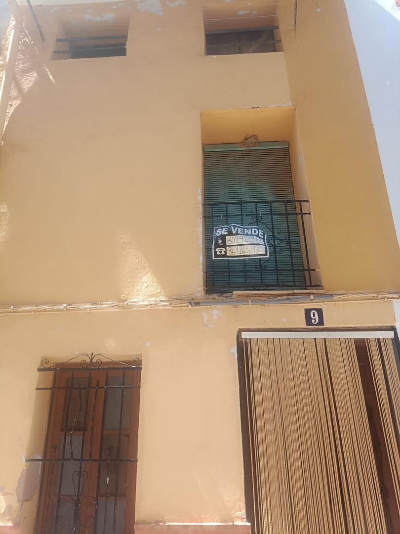 Vista exterior de Casa adosada en venda en Alcublas
