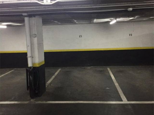 Garaje en Venta en Calle del Aviador Zorita, 27 en Cuatro Caminos - Azca