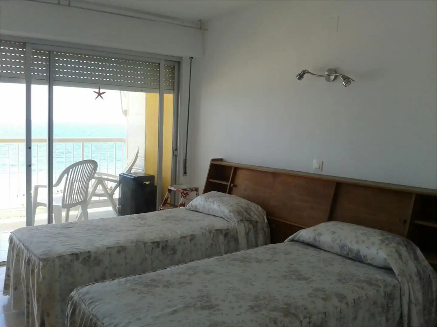 Piso de alquiler en Avenida de la Armada Española, 19, Playa Poniente Habitación de Piso de alquiler en Benidorm con Terraza y Balcón