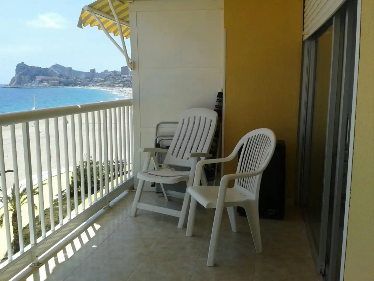Piso de alquiler en Avenida de la Armada Española, 19, Playa Poniente Terraza de Piso de alquiler en Benidorm con Terraza y Balcón