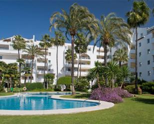 Jardí de Apartament en venda en Estepona amb Aire condicionat, Terrassa i Piscina