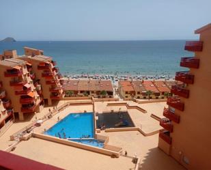 Piscina de Pis de lloguer en La Manga del Mar Menor amb Terrassa, Piscina i Balcó