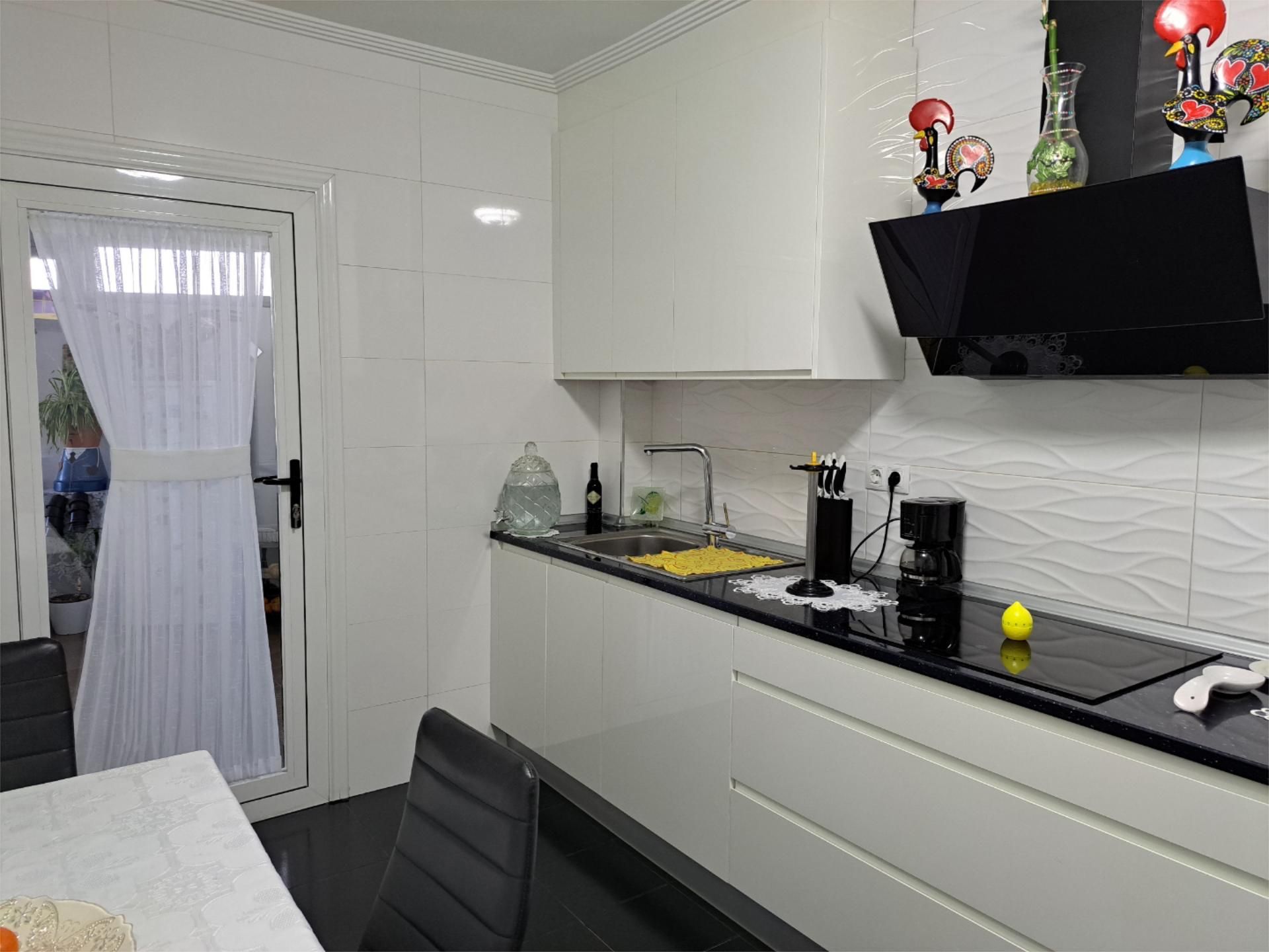 Flat for sale in Avenida San Rosendo, 1, Celanova Kitchen of Flat for sale in Celanova with Terrace