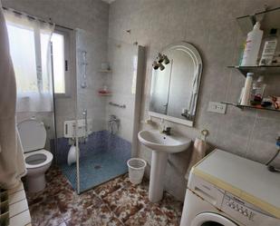Bathroom of Flat for sale in Munera
