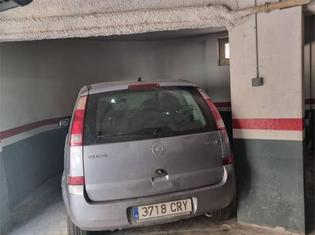Garaje en Alquiler en Carrer de Portolà, 10 en El Putget i el Farró