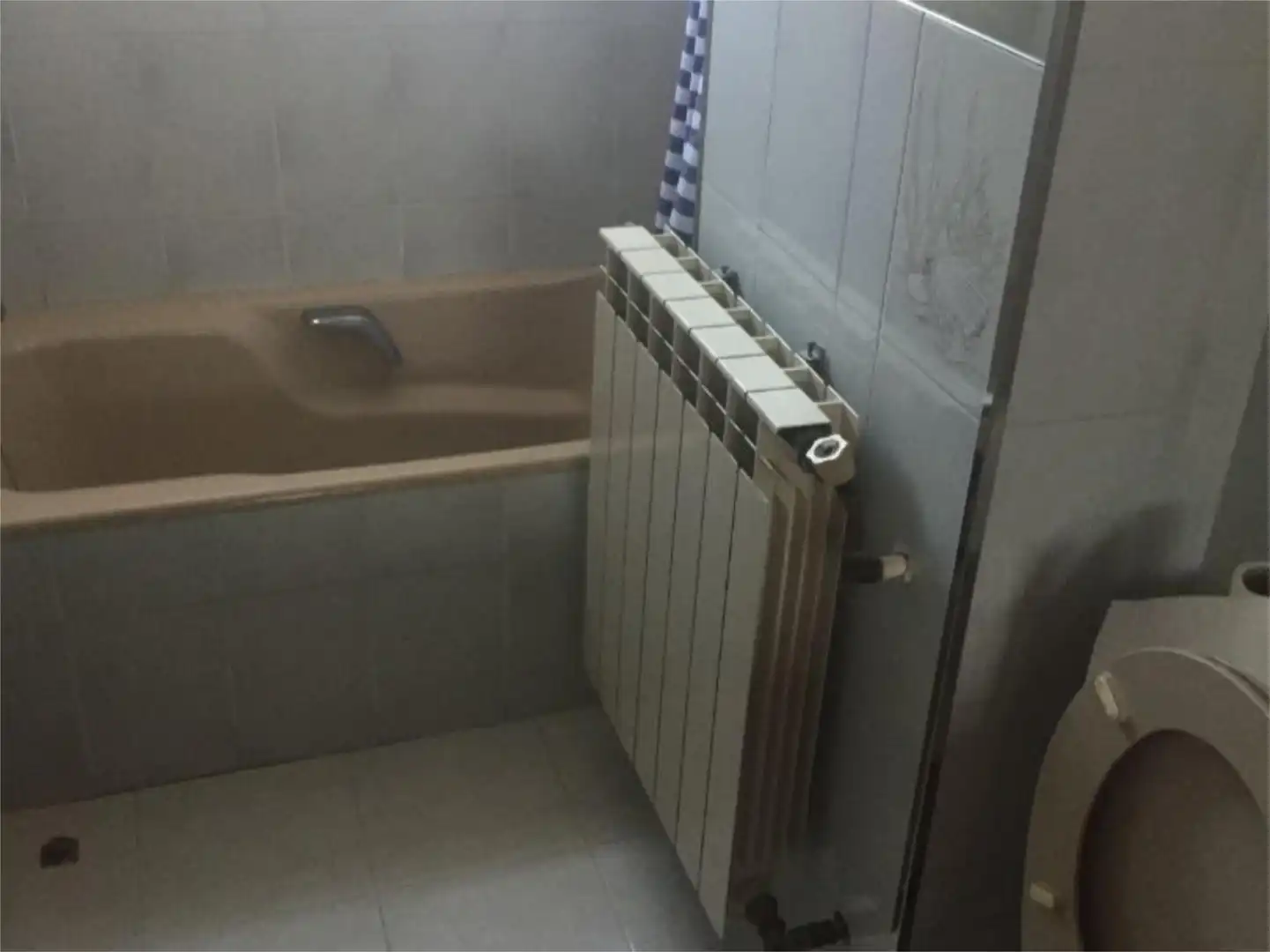 Habitación en Calle Pisuerga, 1, Santo Domingo - La Estación