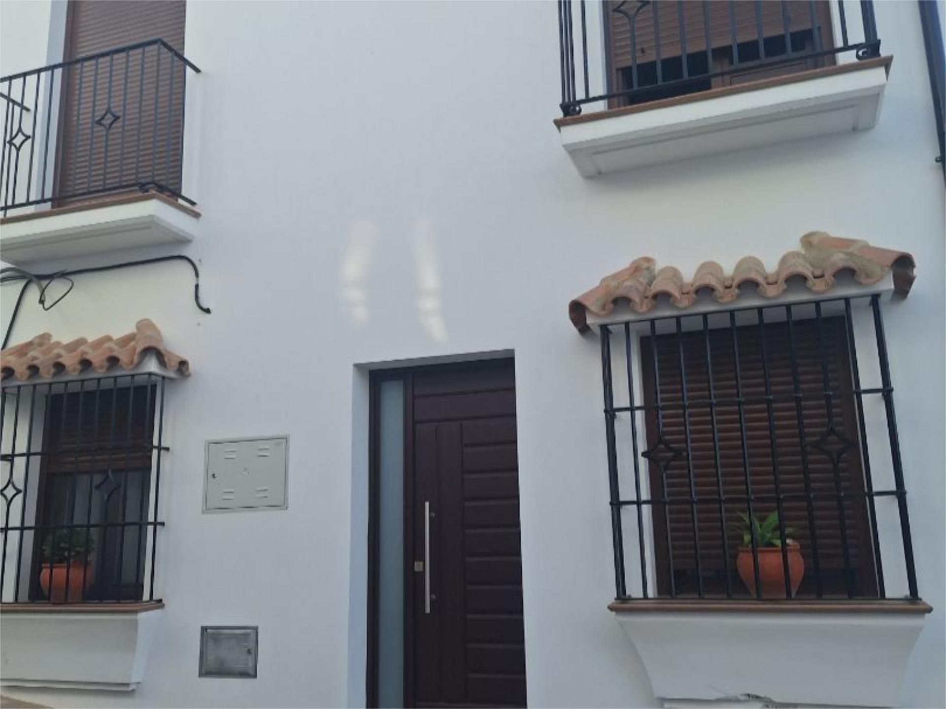 Vista exterior de Casa o xalet en venda en Zahara amb Aire condicionat, Terrassa i Balcó