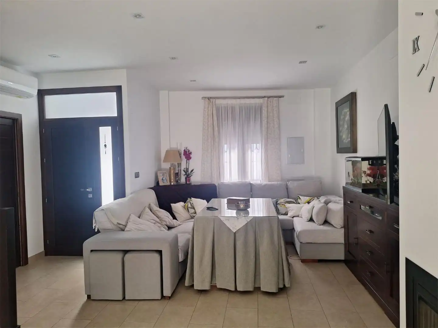 Casa o chalet en venta en Calle Olvera, 25, Zahara Sala de estar de Casa o chalet en venta en Zahara con Aire acondicionado, Calefacción y Terraza