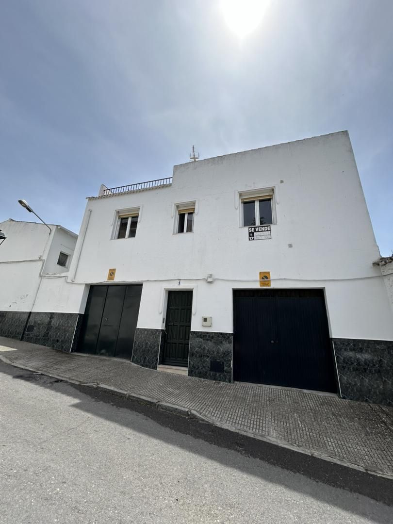 Vista exterior de Pis en venda en Nueva Carteya amb Terrassa i Traster