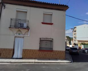 Vista exterior de Casa adosada en venda en Cascante amb Aire condicionat, Terrassa i Balcó