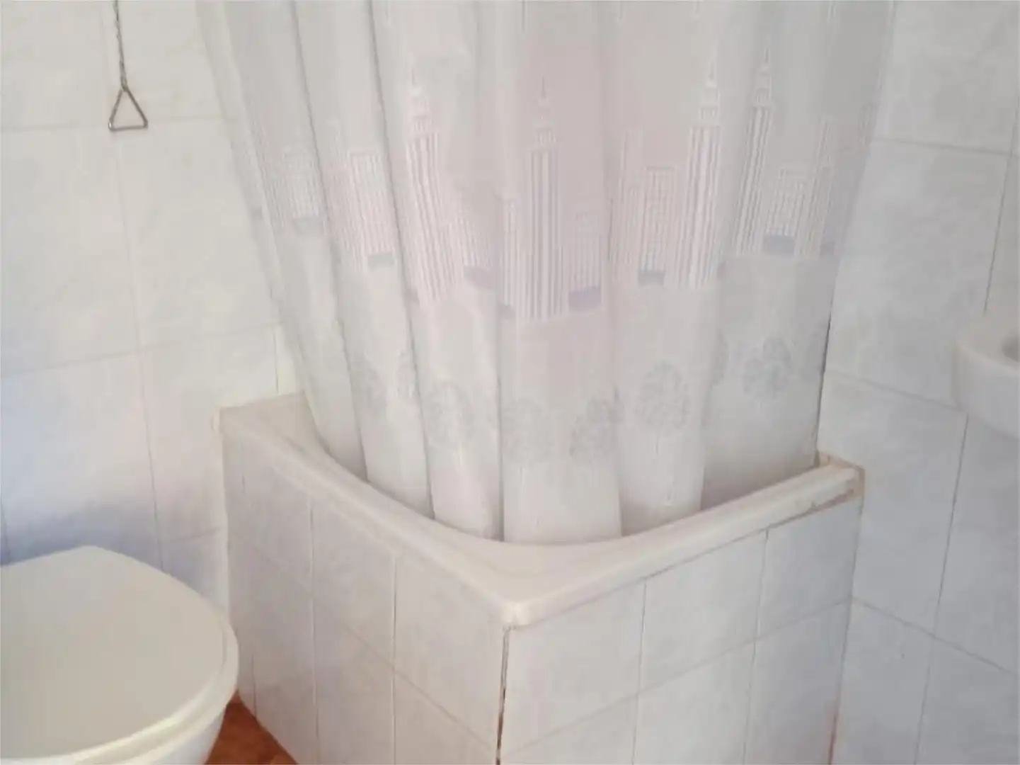 Piso en venta en Plaza del Cabezuelo, 3, Bogarra Baño de Piso en venta en Bogarra con Amueblado y Parking comunitario
