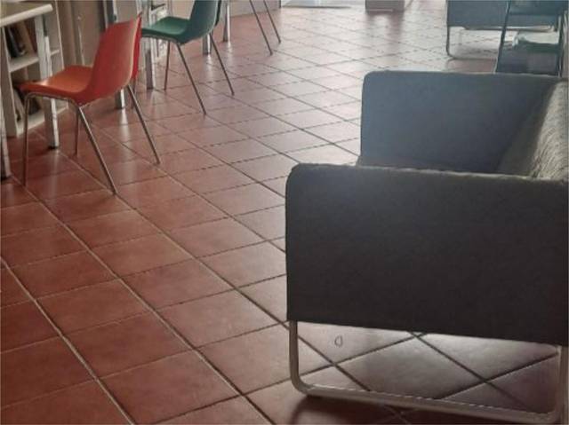 Local comercial en Alquiler en Calle Carlos Cano, 23a en Centro