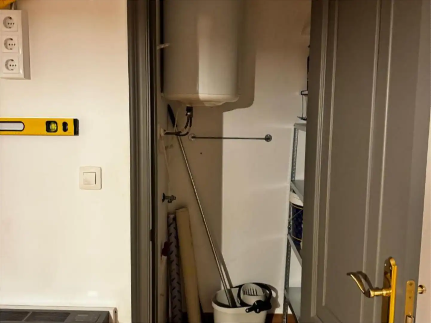 Bathroom of Office for rent in Lugo