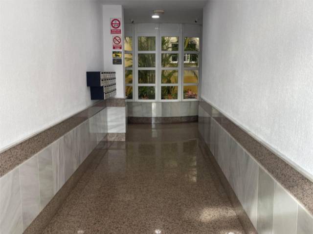 Piso en Alquiler en Avenida Reino de España, 64 en Las Salinas