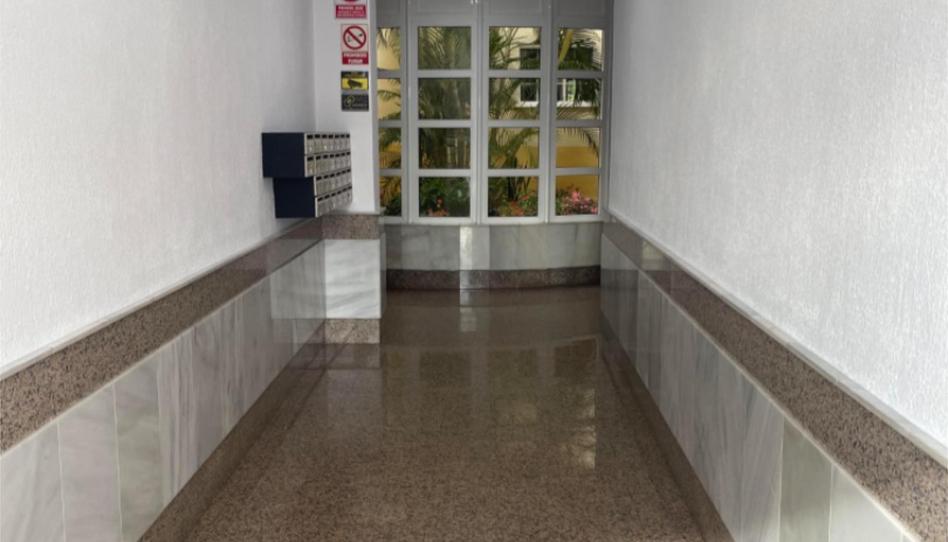 Pis de lloguer a Avenida Reino de España, 64, Las Salinas, Almería - imatge 1 Foto 1 de Pis de lloguer a Avenida Reino de España, 64, Las Salinas, Almería