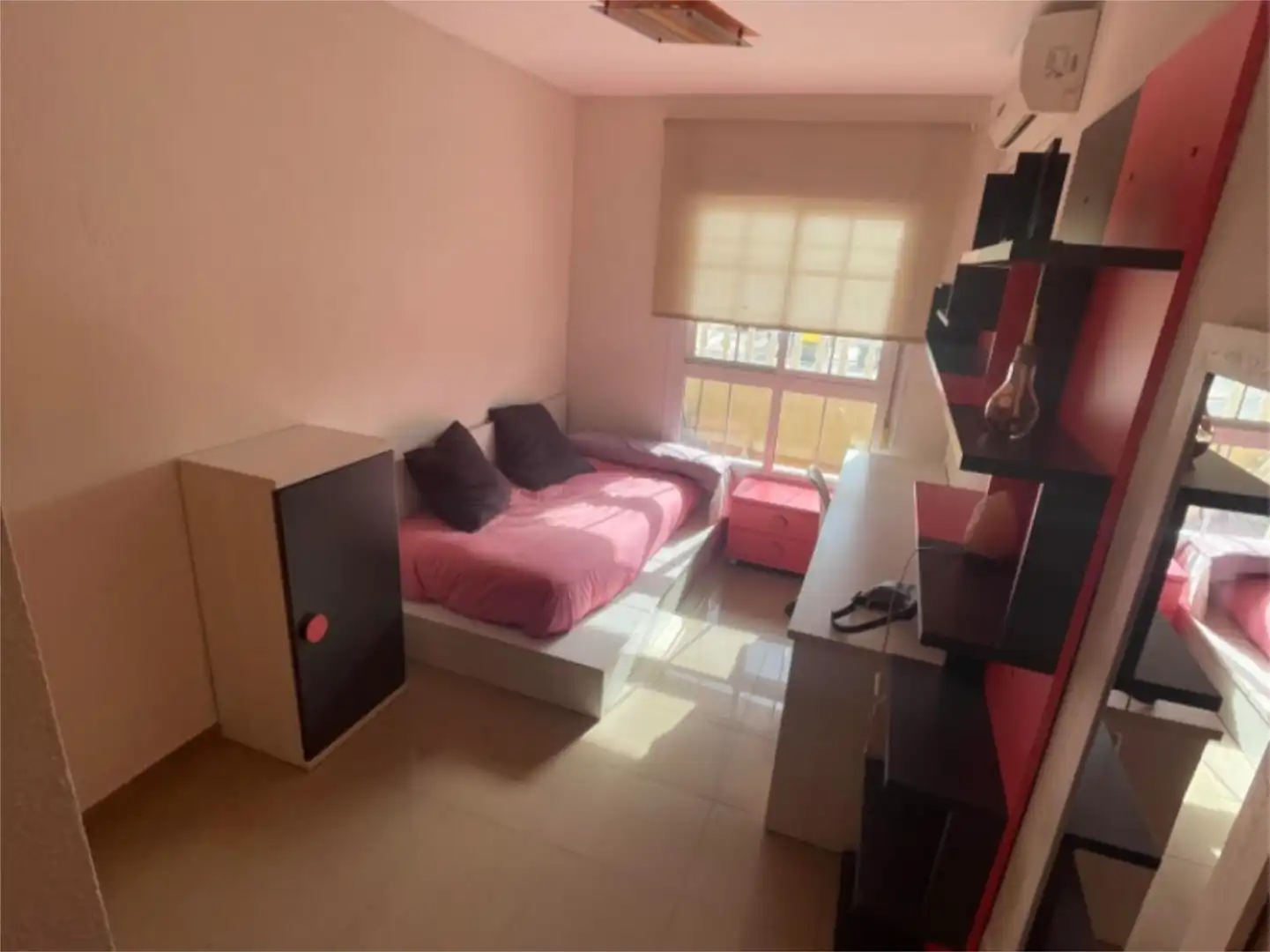 Schlafzimmer von Wohnung zur Miete in Roquetas de Mar mit Klimaanlage, Heizung und Terrasse
