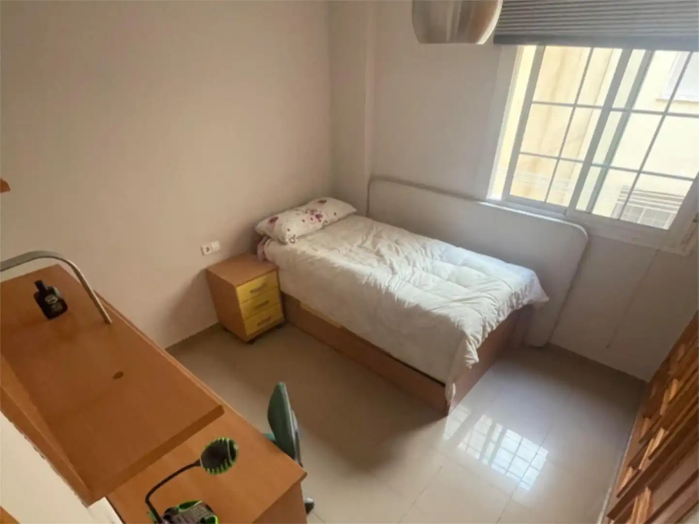 Schlafzimmer von Wohnung zur Miete in Roquetas de Mar mit Klimaanlage, Heizung und Terrasse