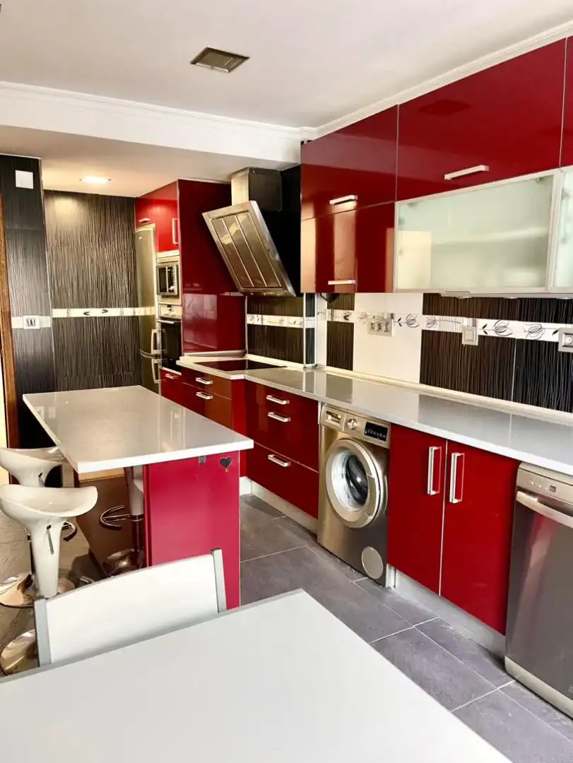 Kitchen of Flat for share in Chantada  with Heating, Parquet flooring and Furnished