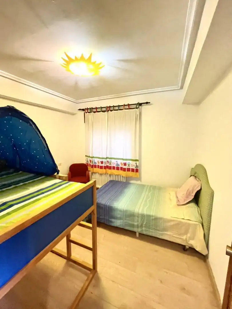 Bedroom of Flat for share in Chantada  with Heating, Parquet flooring and Furnished