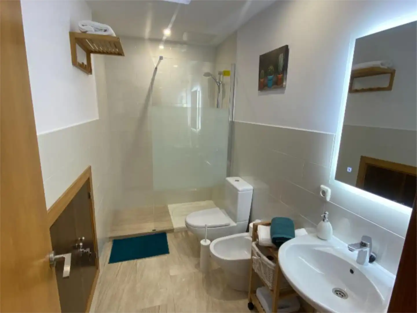 Houses for rent in Calle la Caballa, 28, La Barrosa Bathroom of Houses for rent in Chiclana de la Frontera with Air Conditioner, Heating and Private garden