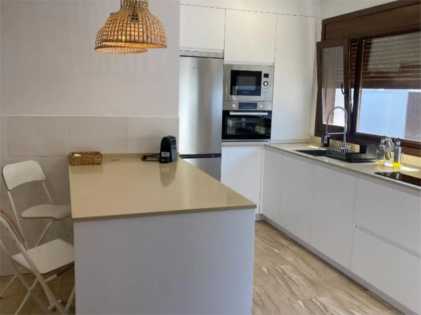 Houses for rent in Calle la Caballa, 28, La Barrosa Kitchen of Houses for rent in Chiclana de la Frontera with Air Conditioner, Heating and Private garden