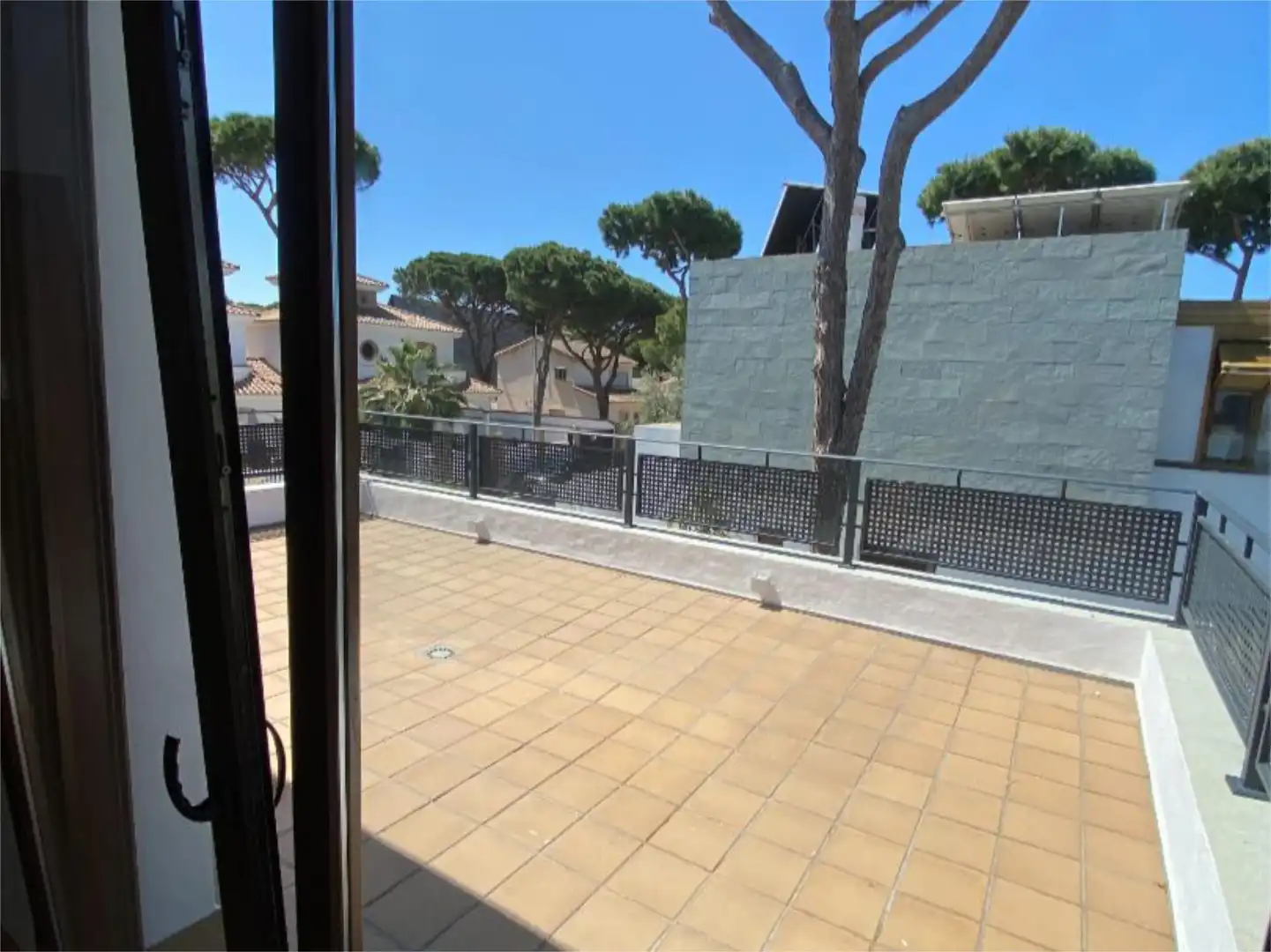 Houses for rent in Calle la Caballa, 28, La Barrosa Garden of Houses for rent in Chiclana de la Frontera with Air Conditioner, Heating and Private garden