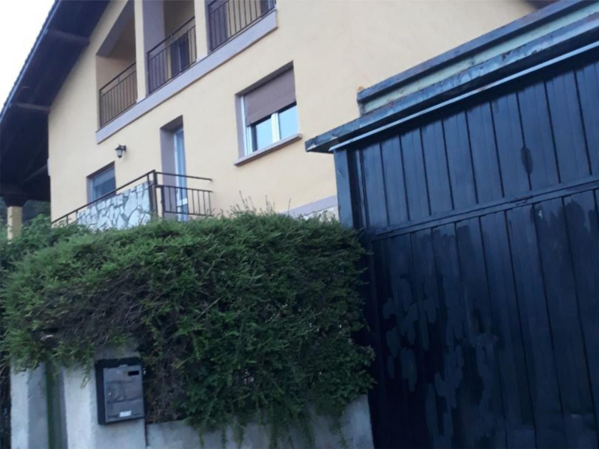 Vista exterior de Casa o xalet en venda en Olaibar amb Calefacció, Jardí privat i Parquet