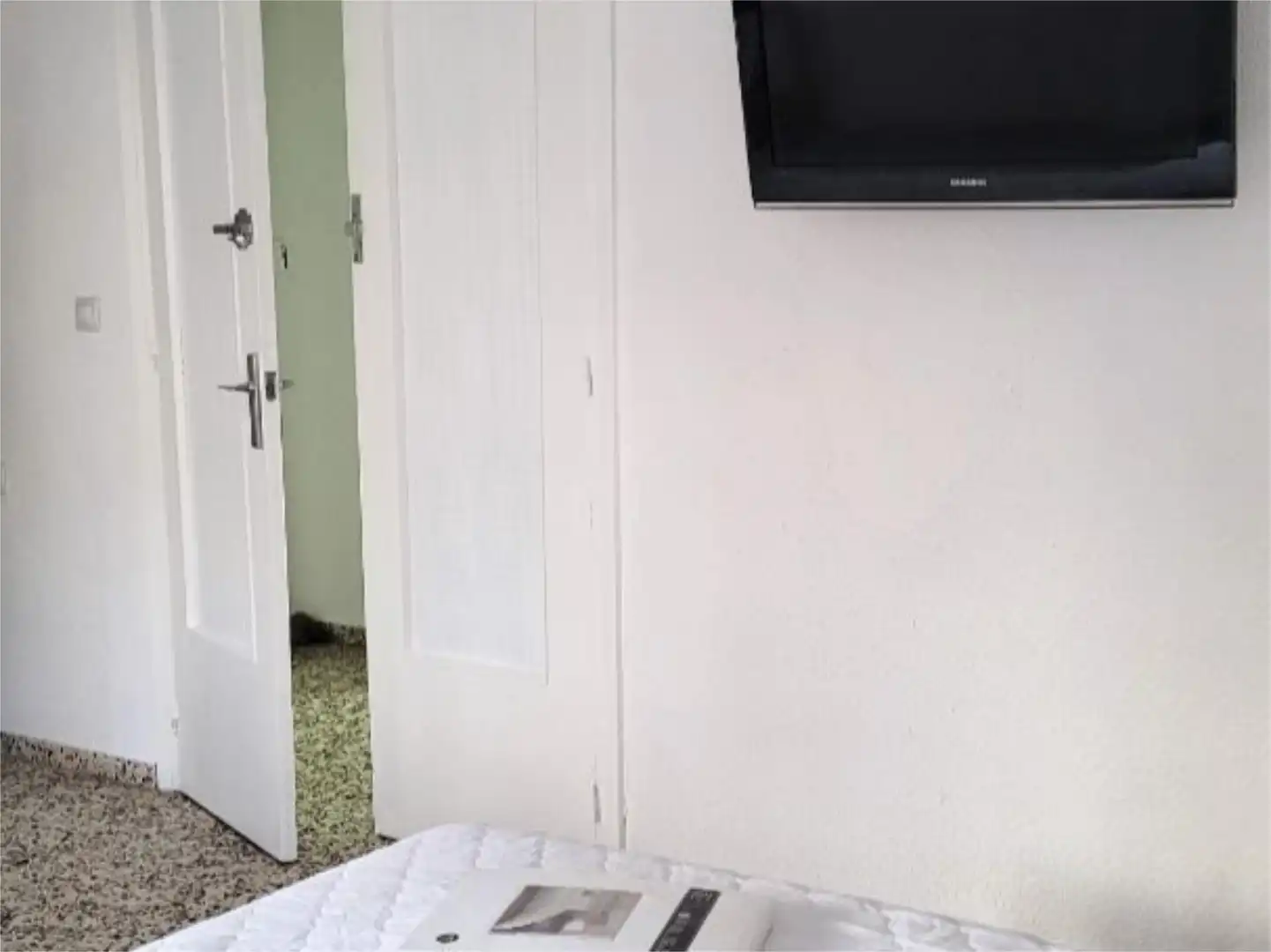 Room in Carrer Polo de Bernabé, 32, Piscinas Room in Carrer Polo de Bernabé, 32, Piscinas