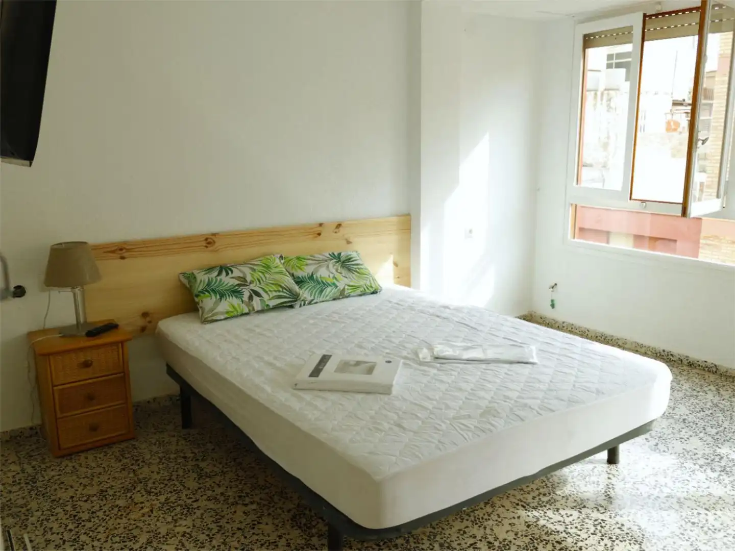 Room in Carrer Polo de Bernabé, 32, Piscinas Room in Carrer Polo de Bernabé, 32, Piscinas