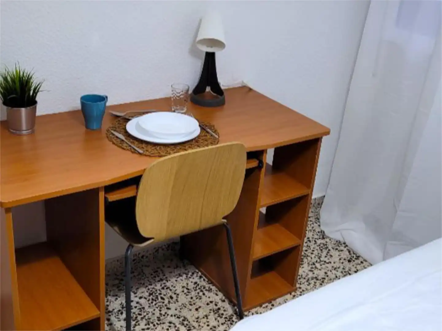 Room in Carrer Polo de Bernabé, 32, Piscinas Room in Carrer Polo de Bernabé, 32, Piscinas