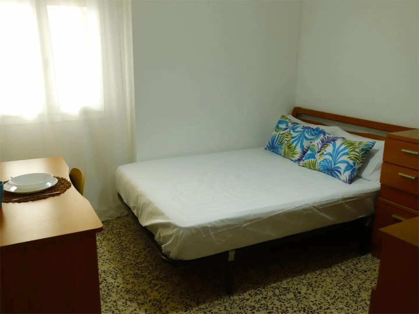 Room in Carrer Polo de Bernabé, 32, Piscinas Room in Carrer Polo de Bernabé, 32, Piscinas