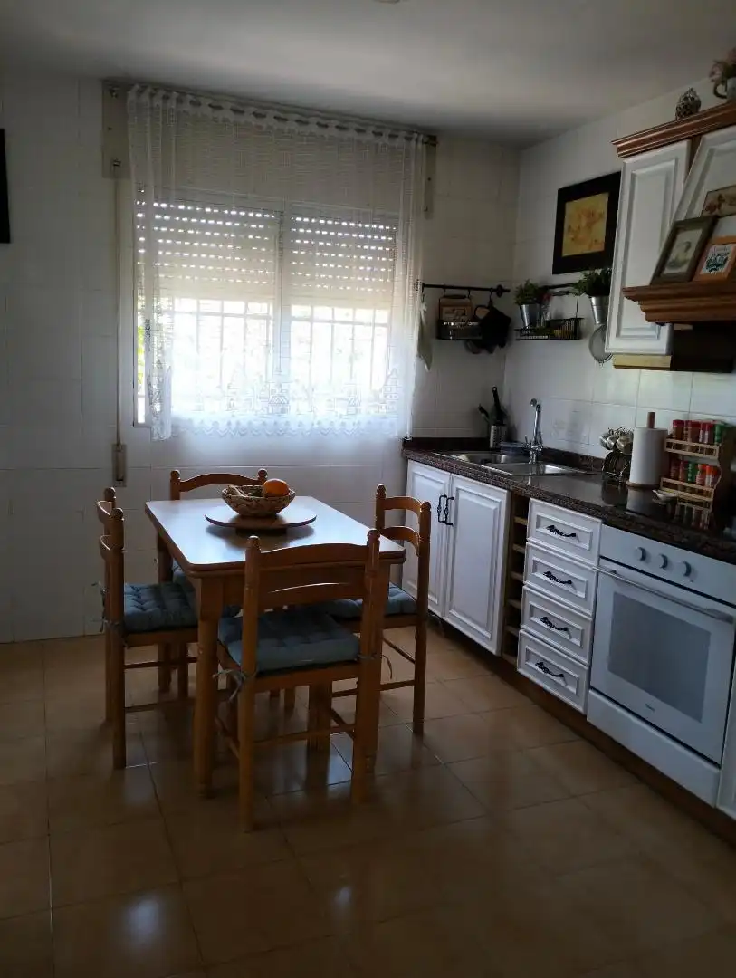 Habitació a Avinguda Novelda, 14, Bellavista - Capiscol - Frank Espinós Habitació a Avinguda Novelda, 14, Bellavista - Capiscol - Frank Espinós