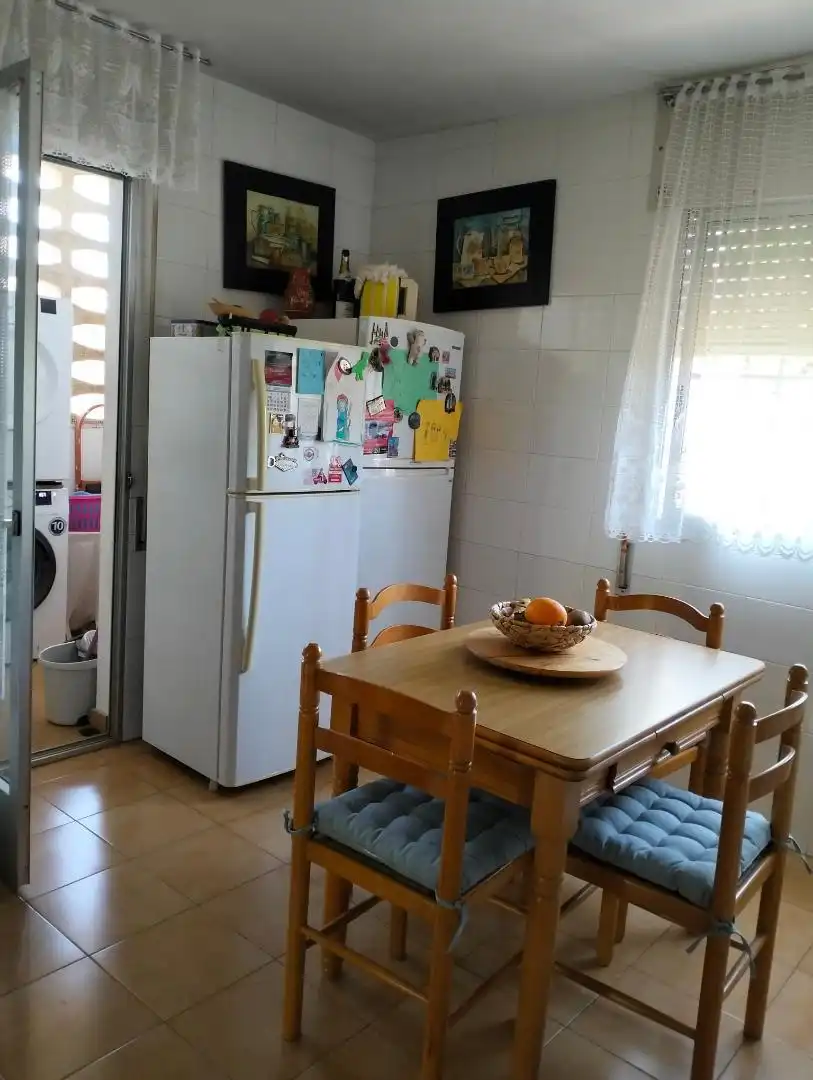 Habitació a Avinguda Novelda, 14, Bellavista - Capiscol - Frank Espinós Habitació a Avinguda Novelda, 14, Bellavista - Capiscol - Frank Espinós