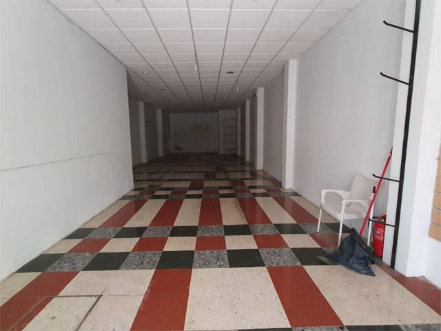 Local comercial en Alquiler en Calle Juan Carlos I, 16 en Sanlúcar la Mayor