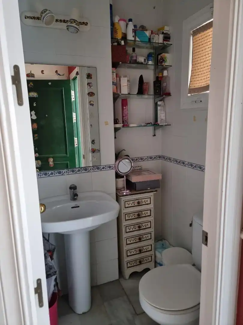 Casa o xalet de lloguer a Calle Grulla, 8, Soto de Vistahermosa Bany de Casa o xalet de lloguer en El Puerto de Santa María amb Aire condicionat, Calefacció i Moblat