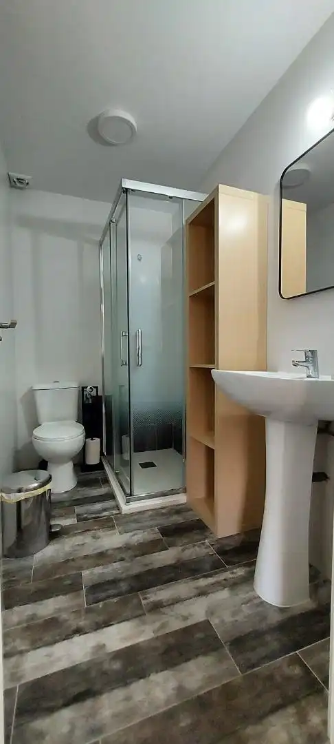 Habitació a Partida Canastel Polig G, 24, Villamontes - Boqueres Bany de Casa adosada per a compartir en San Vicente del Raspeig / Sant Vicent del Raspeig