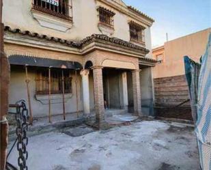 Vista exterior de Casa adosada en venda en Fuengirola amb Terrassa