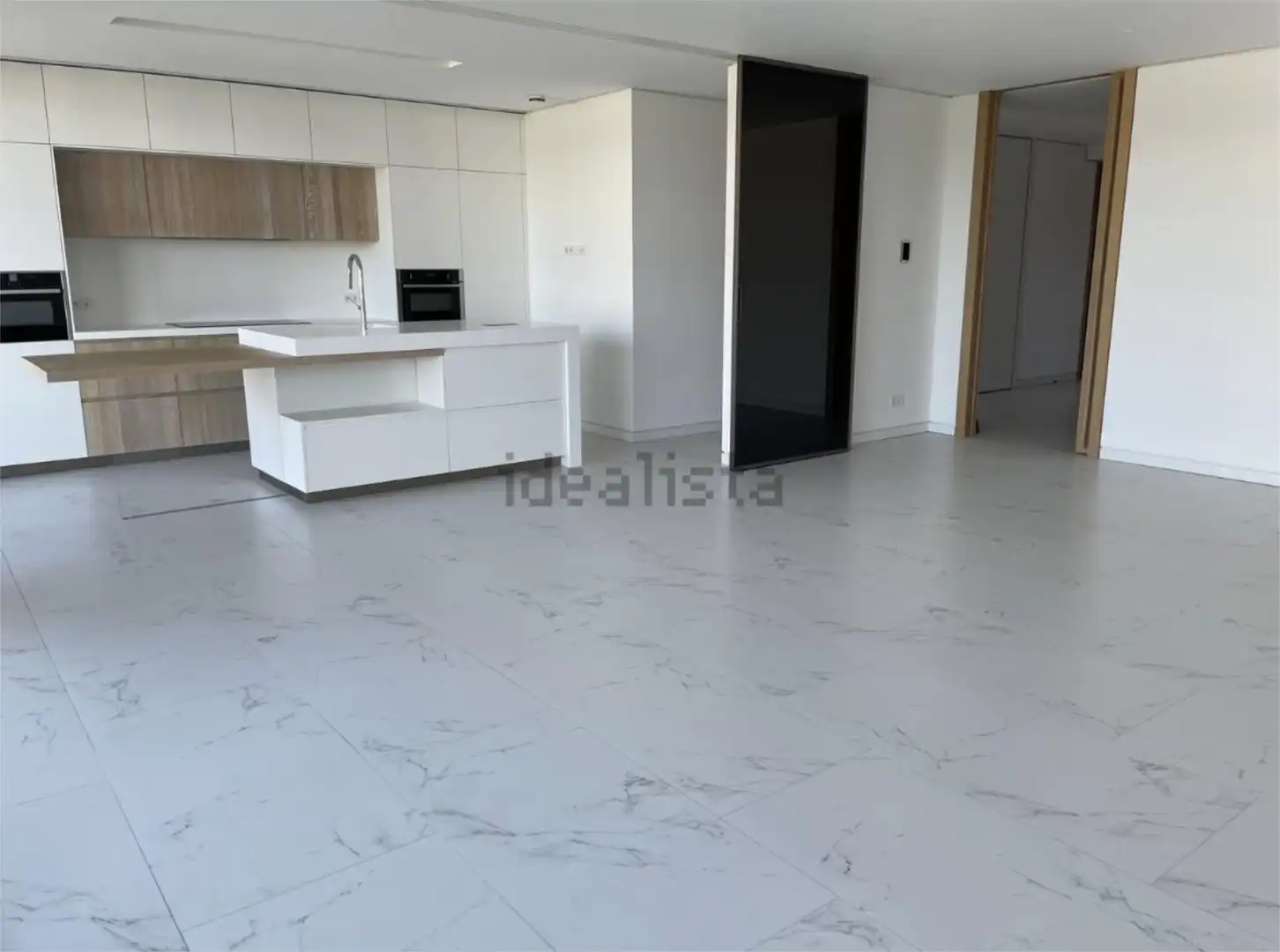 Flat for rent in Avenida de Luis García Cereceda, 5, Prado de Somoaguas Exterior view of Flat for rent in Pozuelo de Alarcón with Air Conditioner, Heating and Terrace