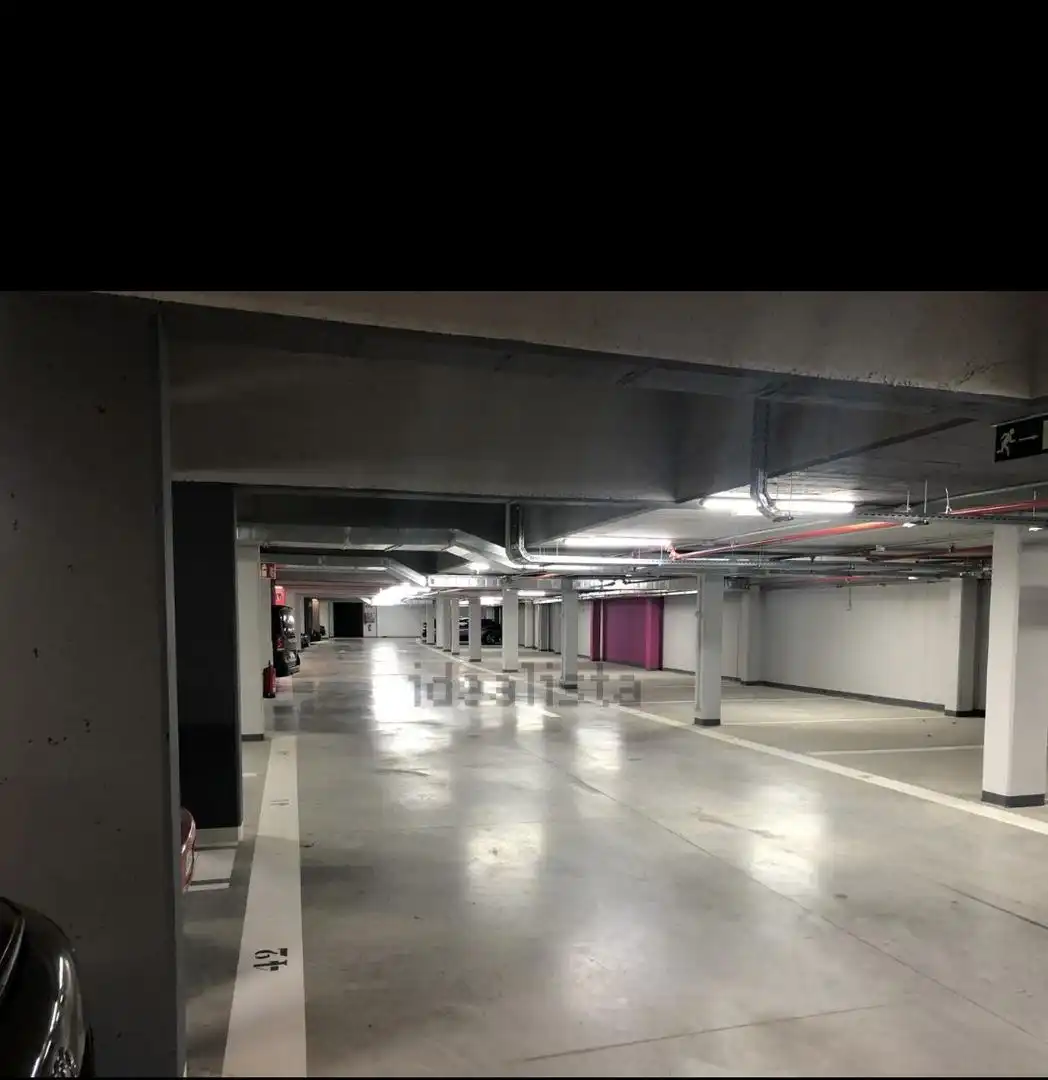 Flat for rent in Avenida de Luis García Cereceda, 5, Prado de Somoaguas Parking of Flat for rent in Pozuelo de Alarcón with Air Conditioner, Heating and Terrace