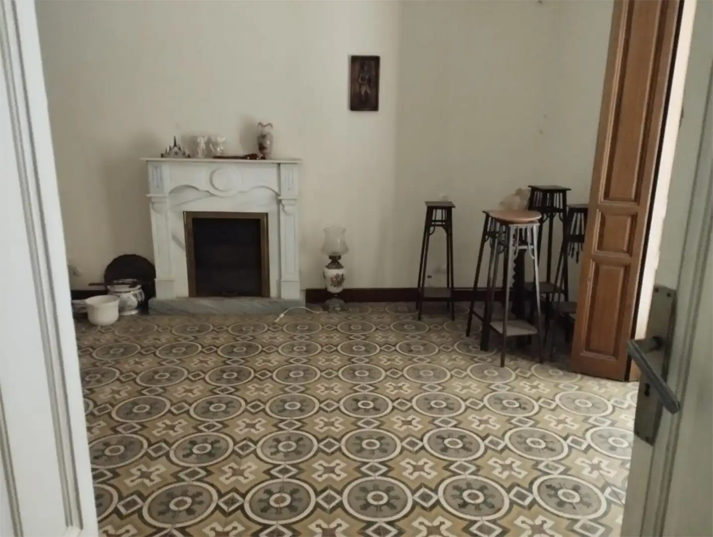 Sala d'estar de Casa adosada en venda en Arroyo de la Luz amb Jardí privat, Parquet i Terrassa