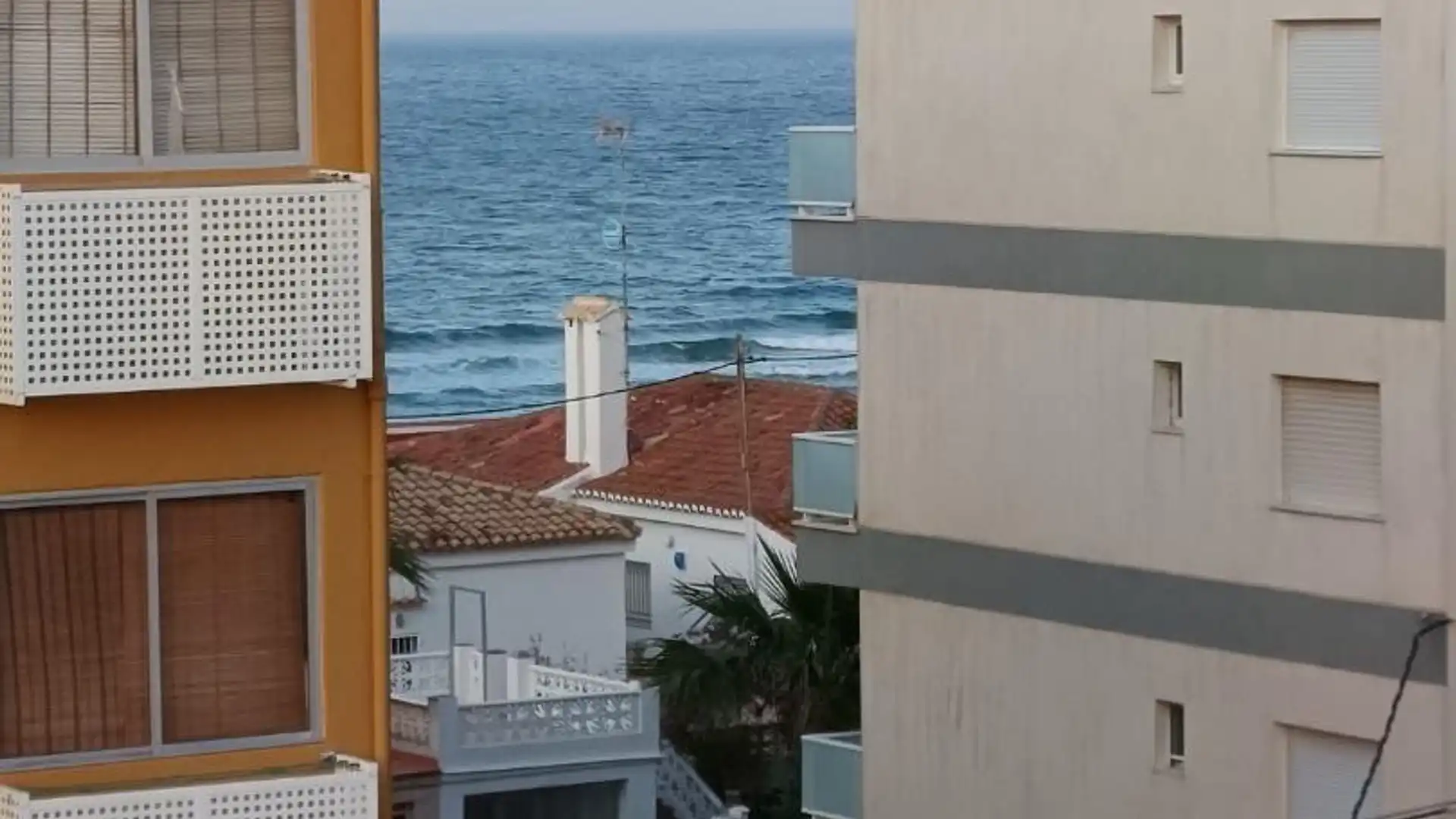 Vista exterior de Piso en venta en Miramar con Aire acondicionado, Terraza y Amueblado