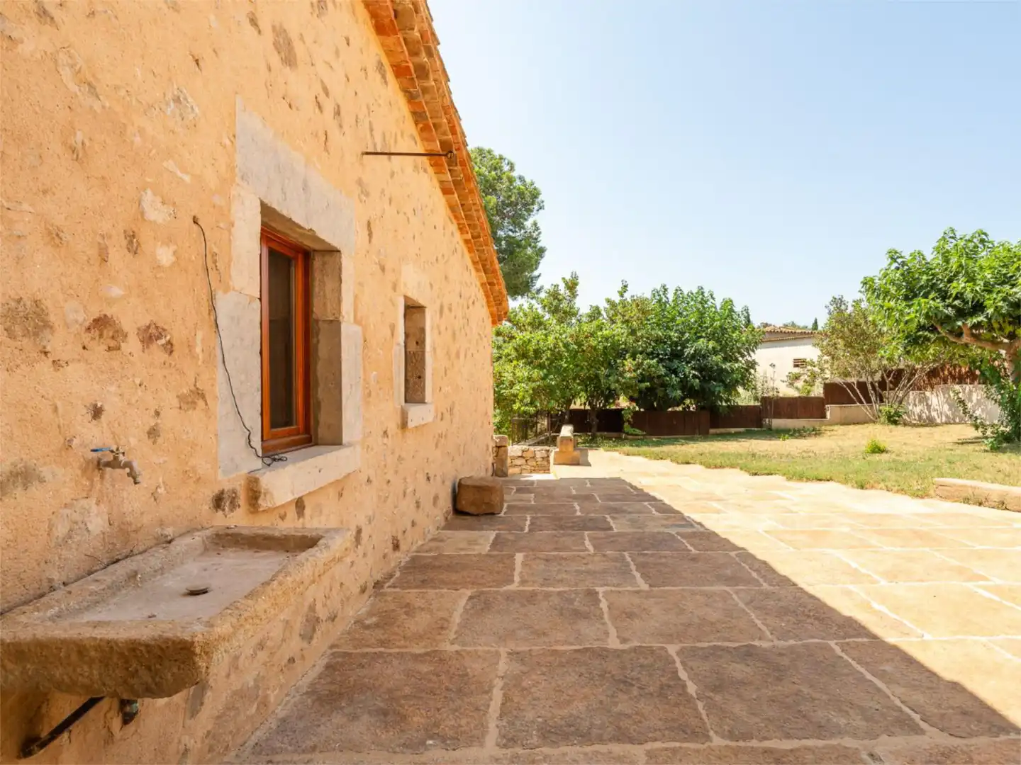 Finca rústica en venta en Plaça St Iscle, 1, Serra de Daró Vista exterior de Finca rústica en venta en Serra de Daró con Jardín privado