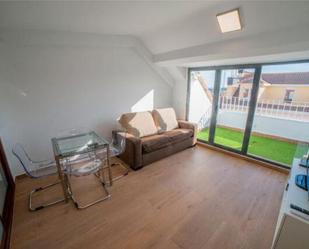 Living room of Attic to rent in Las Navas del Marqués   with Terrace