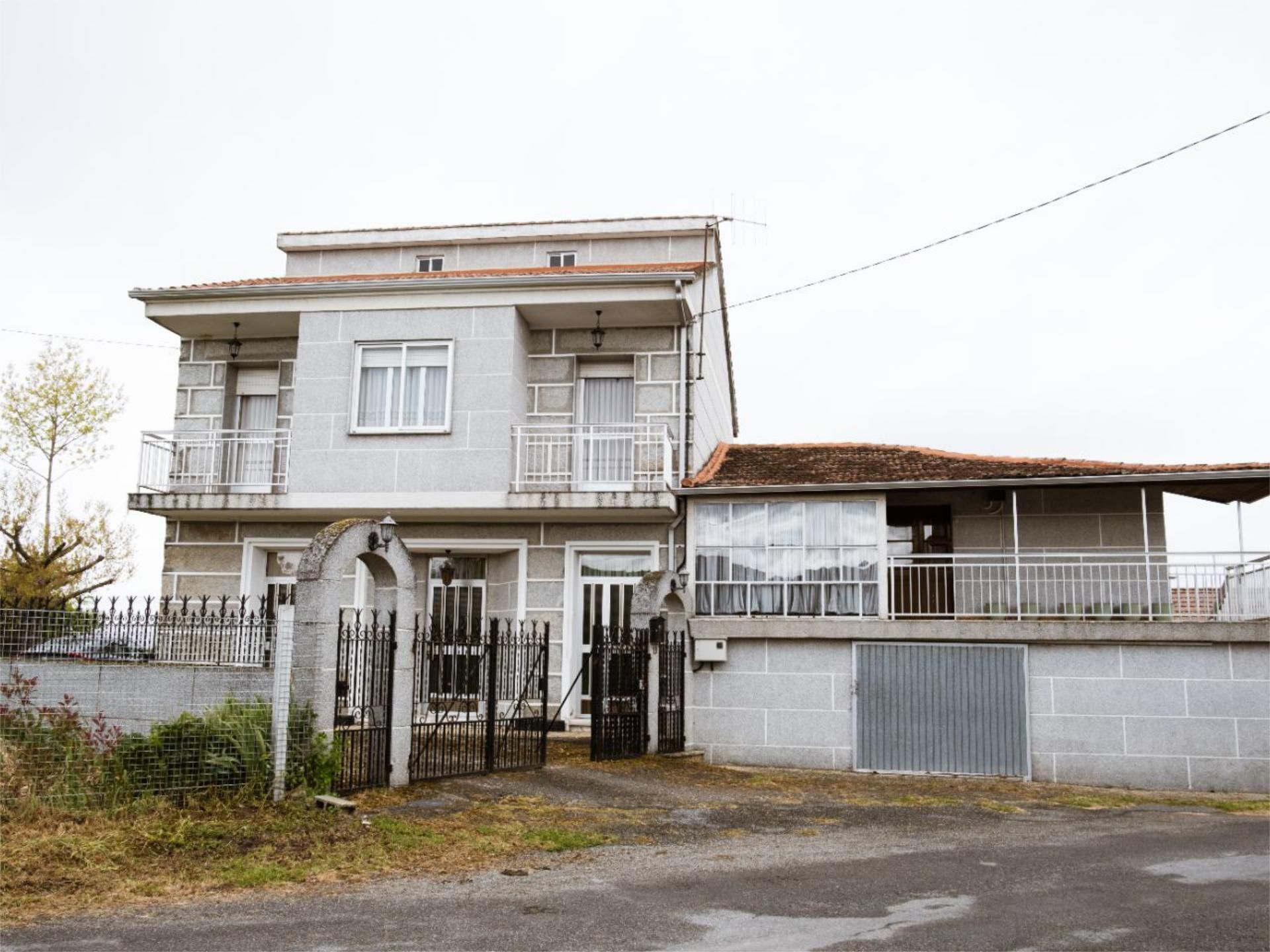 Exterior view of Flat for sale in Xinzo de Limia  with Private garden, Storage room and Furnished