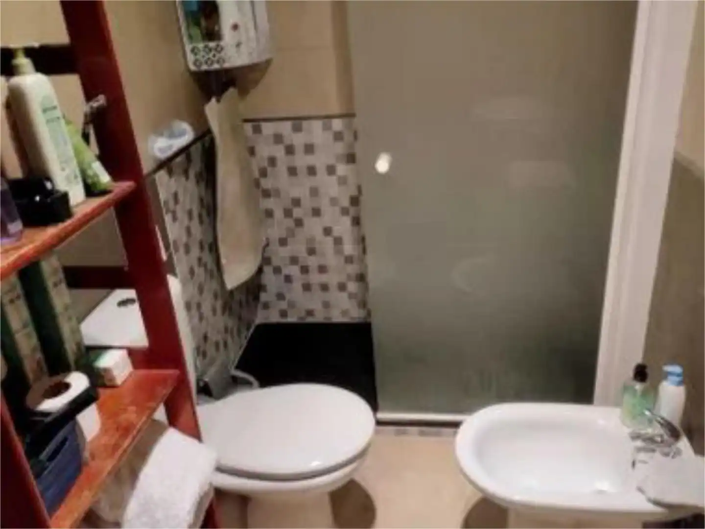 Baño de Piso en venta en La Unión con Terraza