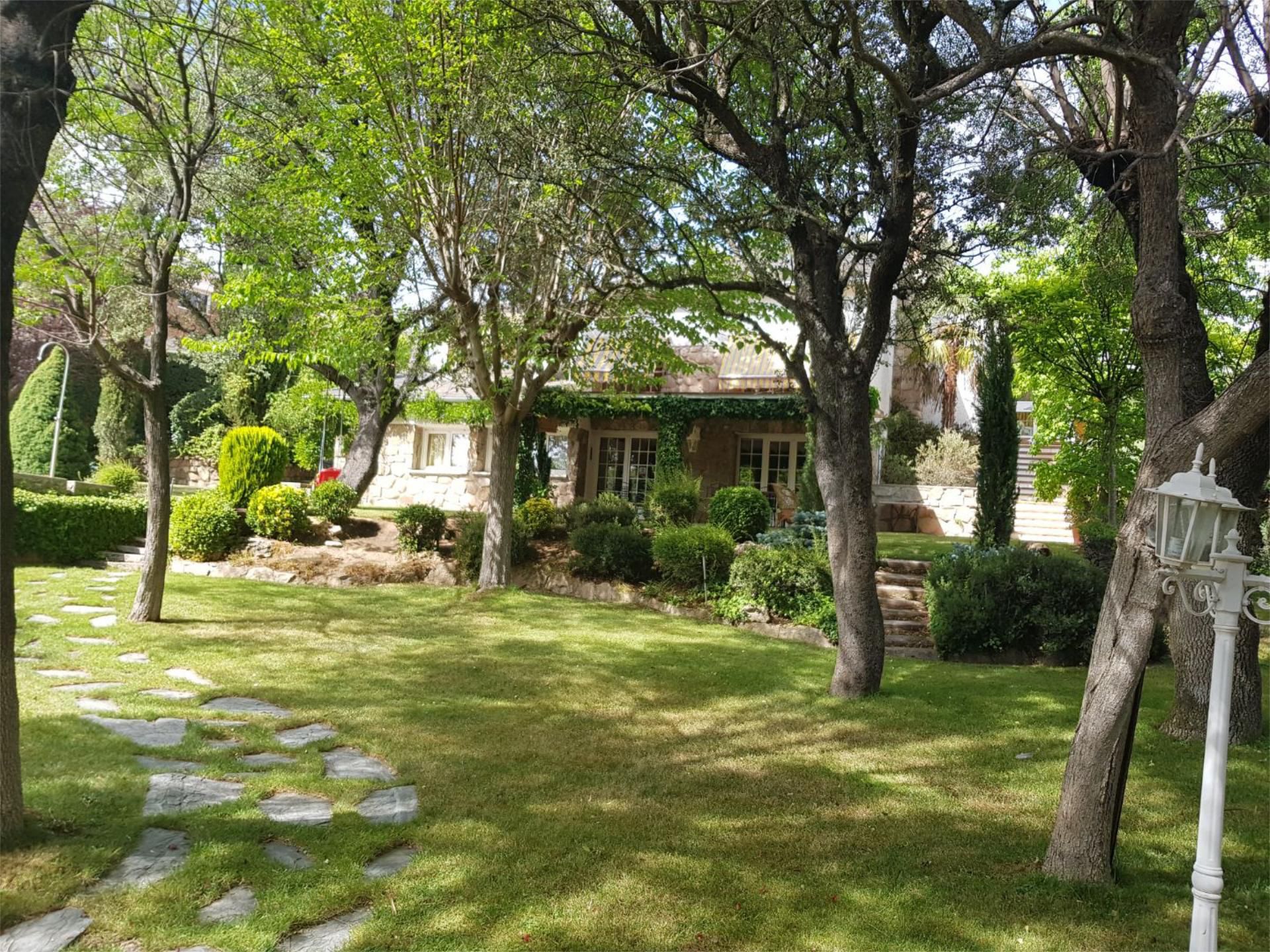 Garden of House or chalet for sale in Valdemorillo  with Terrace and Swimming Pool