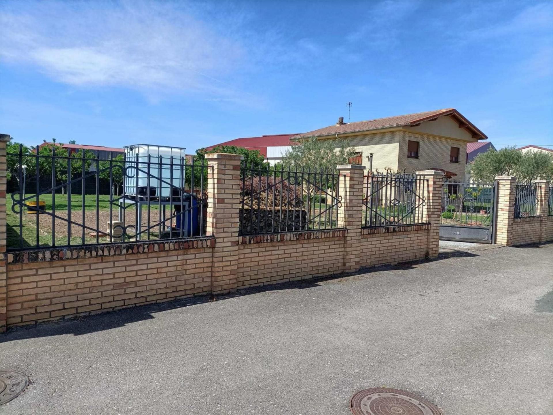 Constructible Land for sale in Cuzcurrita de Río Tirón
